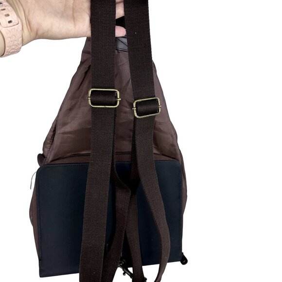 Levenger Glenroyal Chic Brown Nylon Packable Backpack Lightweight Compact Travel - Picture 5 of 12